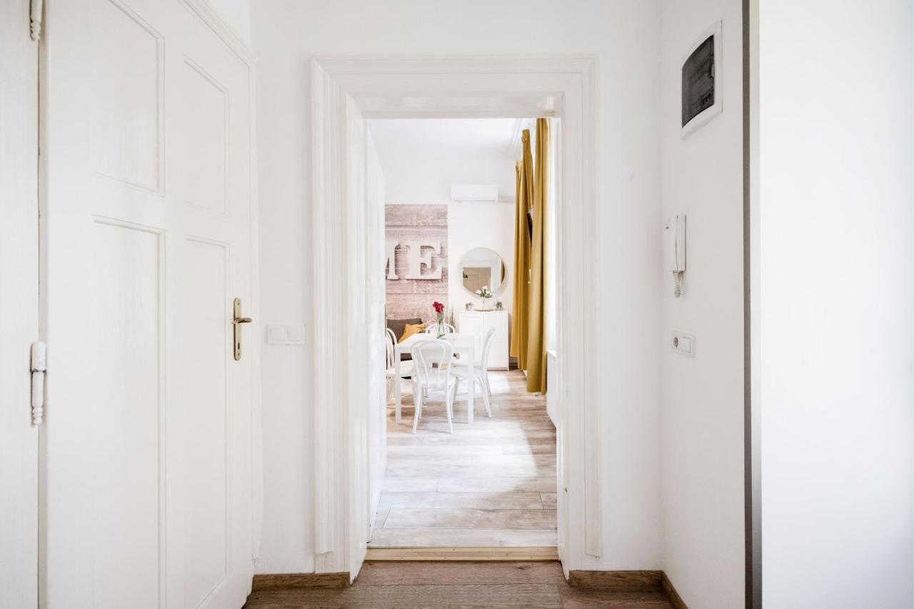 Lavender Apartment Budapest Esterno foto